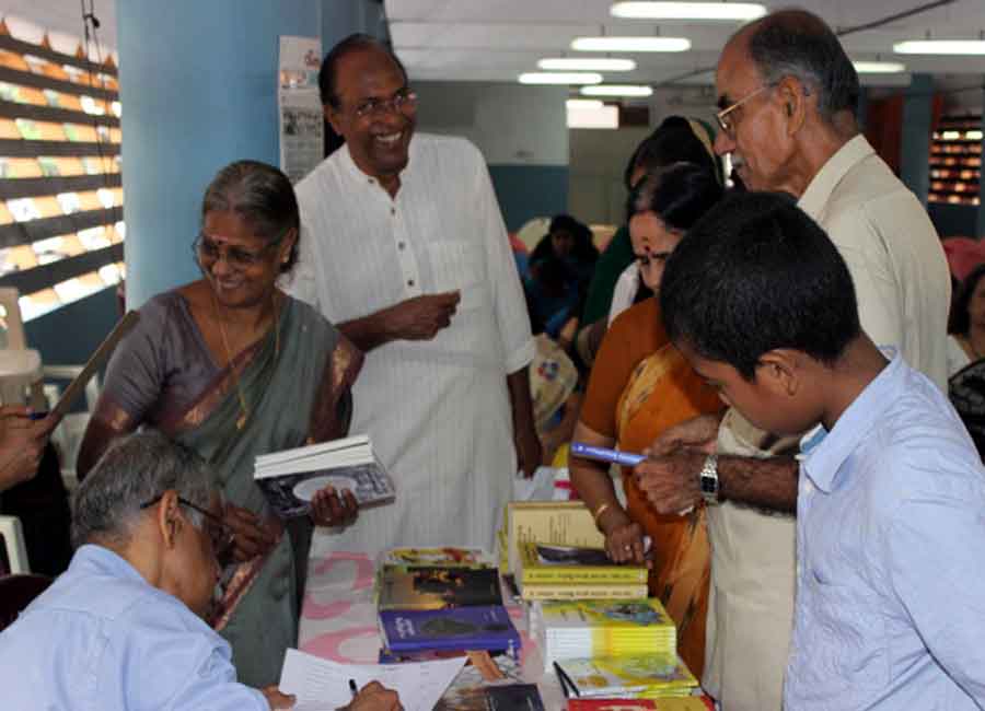 Book sale counter at the venue. Dr.Divakaran, Lakshmi Karunakaran,Samad, K.Chandrasekhara Menon, Aditya Niranjan Vinod