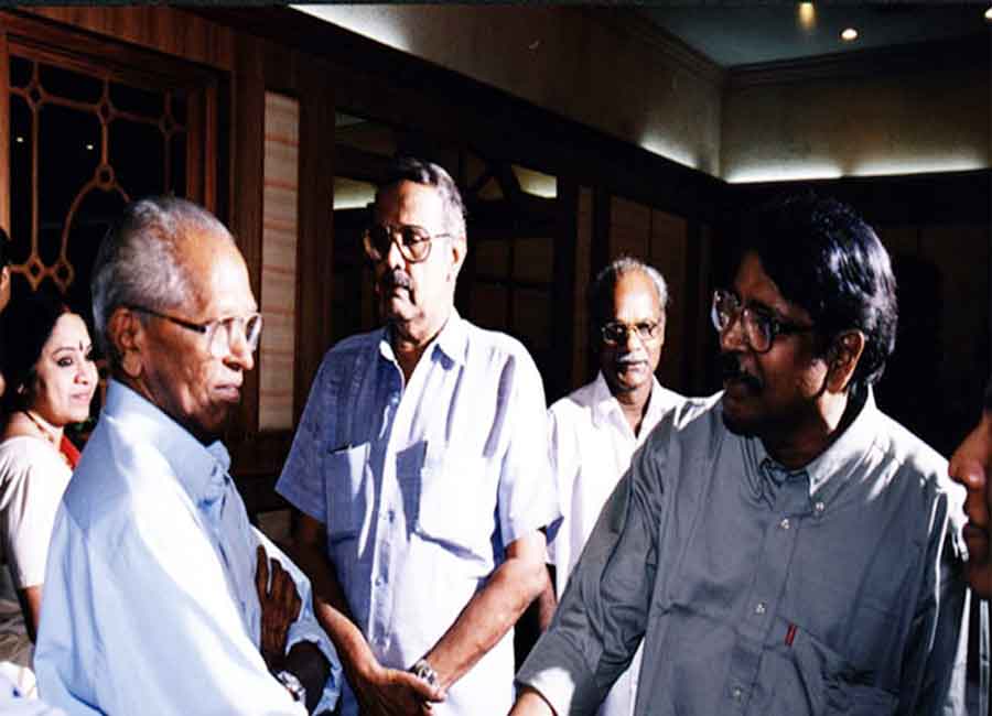 E Harikumar with Sreekumari Ramachandra Menon, short story writer, M.K. Sanoo, literary critic, editor and social worker, Adv. Ramchandra Menon and Narayan, novelist.